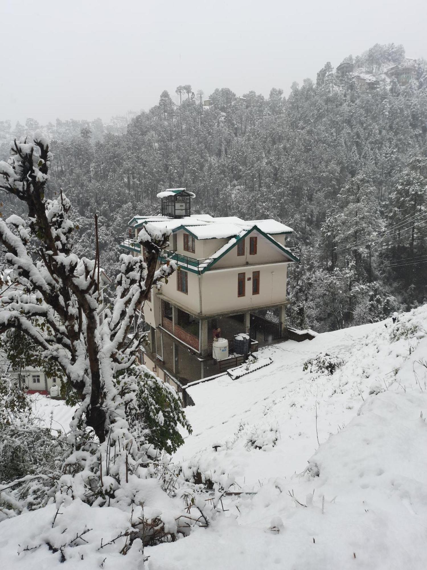 Aagaman Woods Apartment Shimla Exterior photo